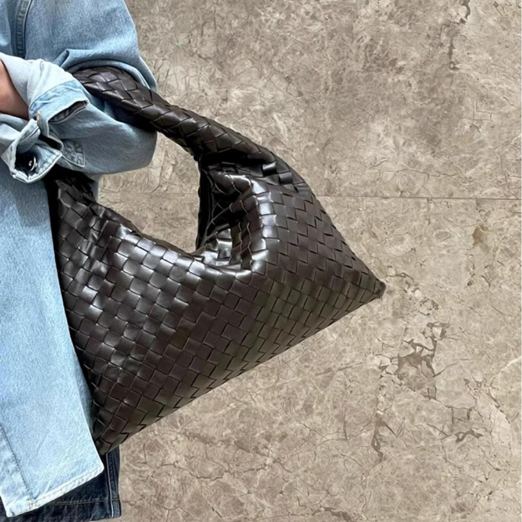 Woven shoulder bag underarm bag spring and summer new bag women's bag handmade high-texture dumpling bag tide