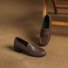 Women's low-heeled single shoes, spring and autumn models, full leather thick-heeled large-size casual shoes inside and outside, loafers.