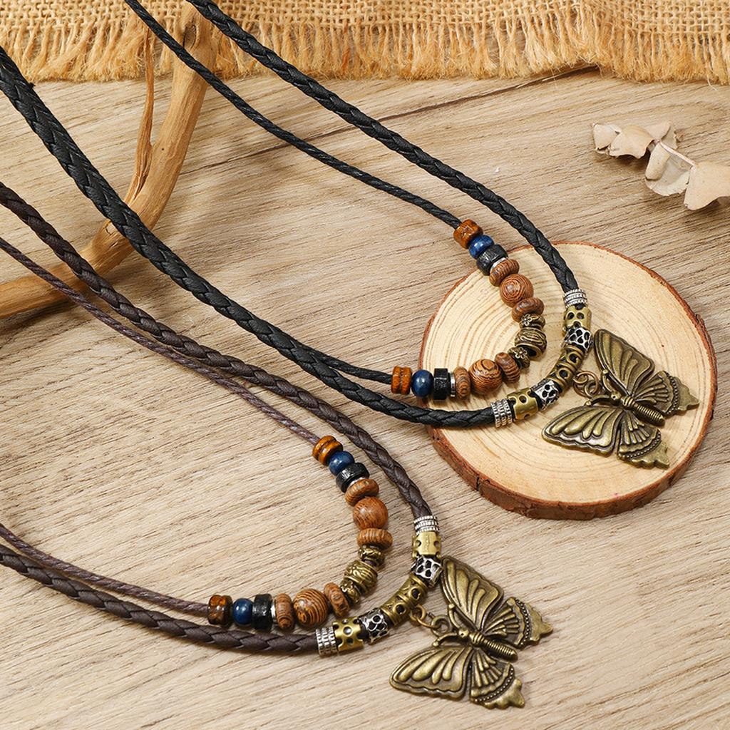 Butterfly Charm Choker Handmade Multilayer Neckchain Adjustable Length Clavicle Chain Jewelry for Fashion Enthusiasts