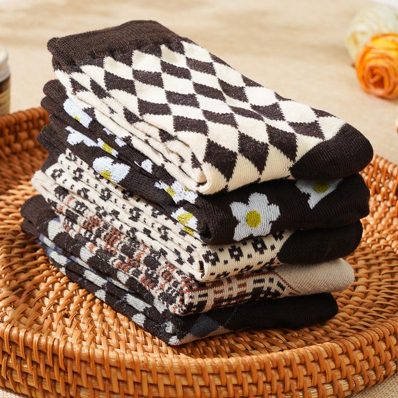Women's Autumn and Winter Retro Socks Mid-tube Socks Brown Color Ins Diamond Trend Socks Thick British Style Ladies Cotton Socks