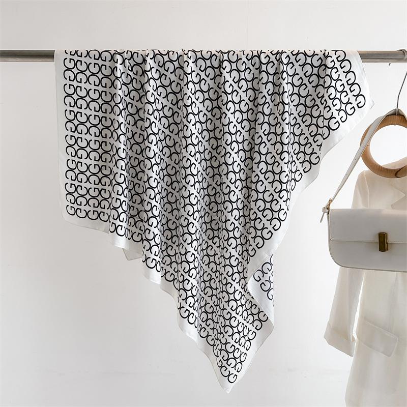Fashion printed silk scarf twill silk high quality square scarf women's headscarf 91x91cm travel shawl autumn and winter scarf
