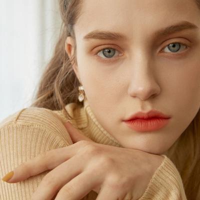 Make-up na rty – Rtěnky