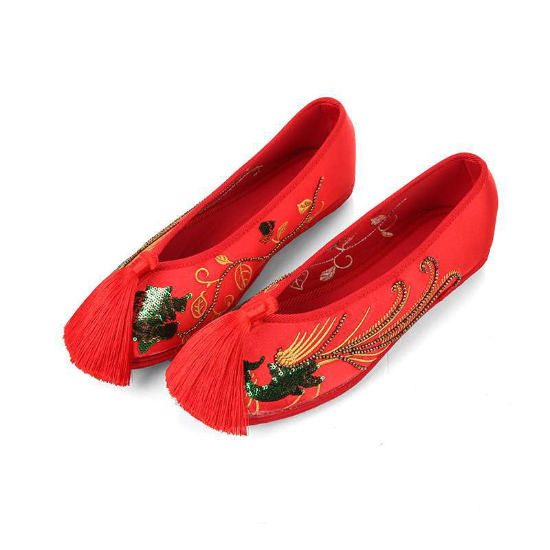 Chinese wedding shoes on the coupe shoes red dragon and phoenix bride Xiuhe shoes flat women's wedding shoes Xiuhe clothes embroidered shoes