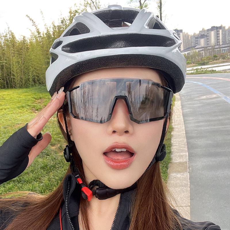 Outdoor Bicycling Sunglasses Men Fashion Cool Stylish Wind Proof Sunglass for Men Mountaineering Women's Sunglasses
