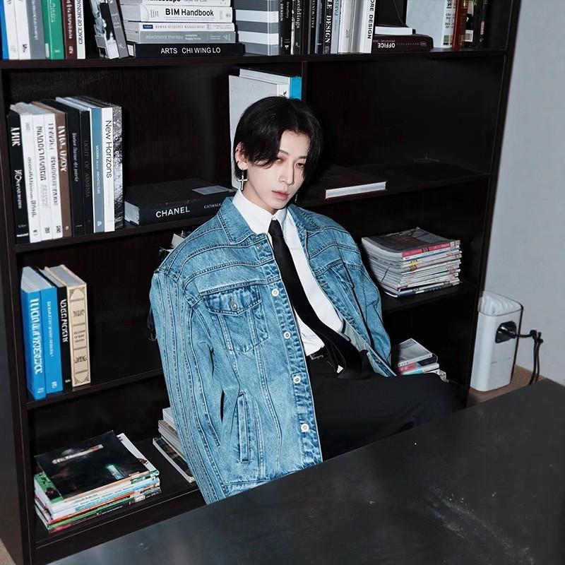 Mens Vintage Washed Blue Denim Jacket Short Padded Shoulder Spliced Design Casual Streetwear
