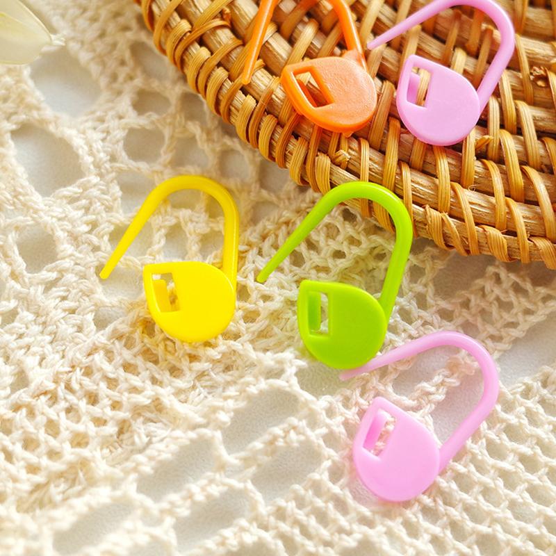 50PCS/Pack 2.2cm Random Mixed Color Small Mark Buckle DIY Pin Sweater Marker Crochet Knitting Marker Clip Sewing Accessories ZYF