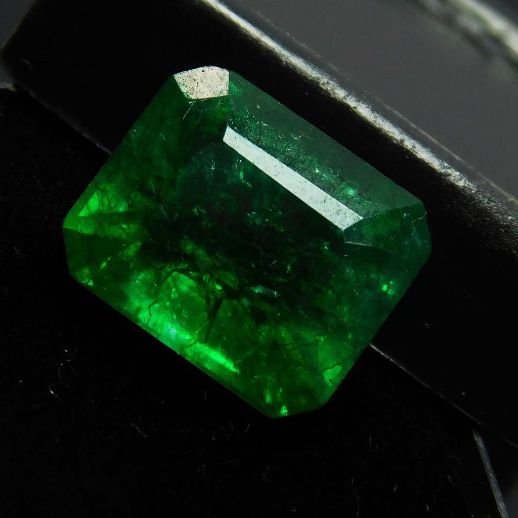 Natural Green Emerald Loose Gemstone Colombian 9 ct Emerald Cut for Jewelry Making and Crafts