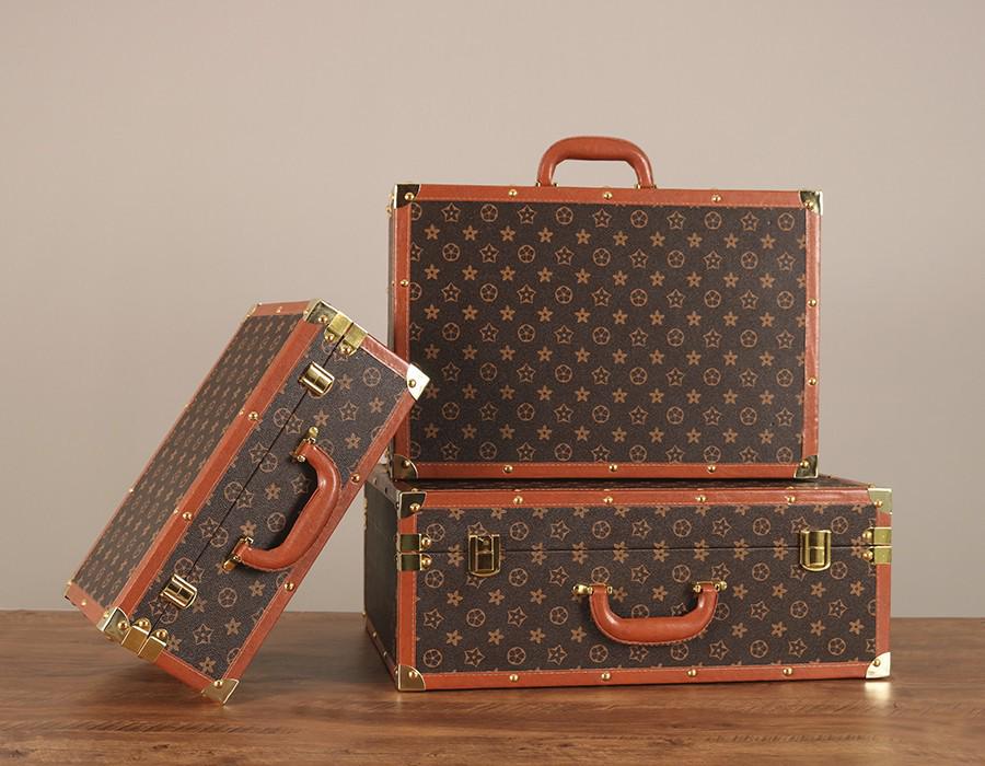 Europäische Vintage Holzkofferbox - Retro Lederkiste zur Aufbewahrung von Kleidung & Requisiten für Reisefotografie