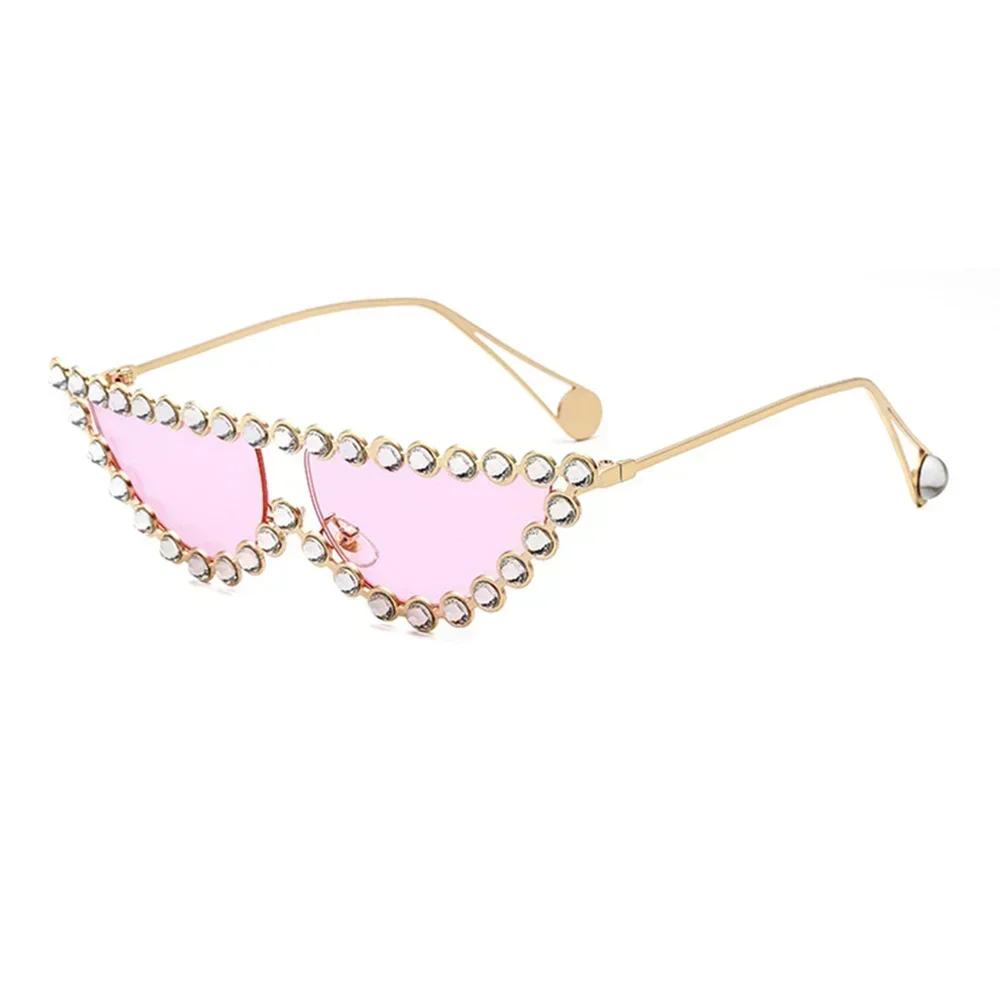 Fashion Brand Luxury Designer Diamond Sunglasses Women Rhinestone Cat Eye Shades Glasses Outdoor Trendy Vintage Sunglasses