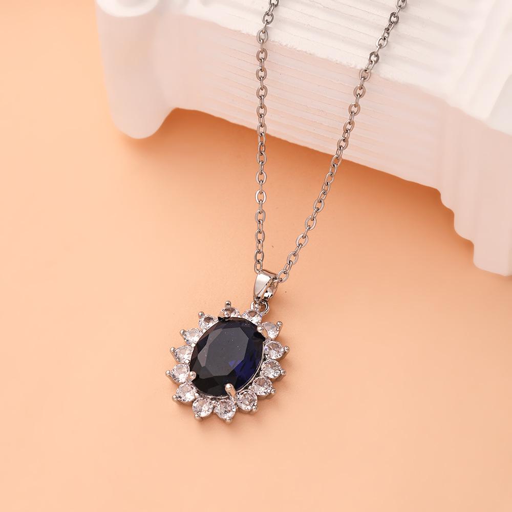 Women's Luxury Titanium Steel Pendant Clavicle & Long Sweater Necklace - Niche Design