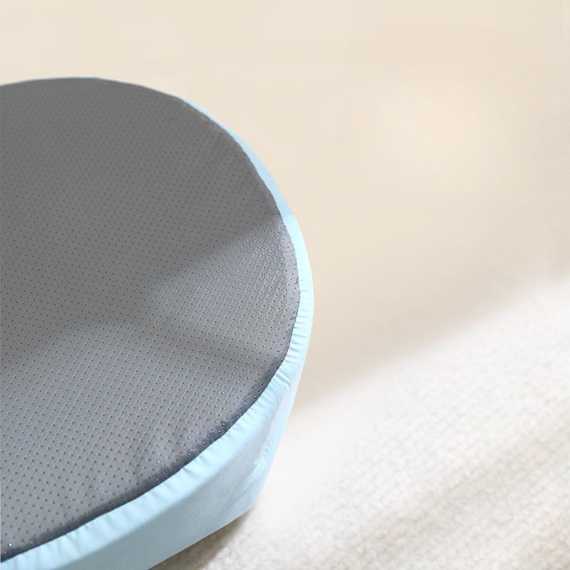 Removable and Washable Pet Kennel Mat Universal for All Seasons Cool Kennel for Small and Medium-sized Dogs Oval Dog Bed Teddy Crib