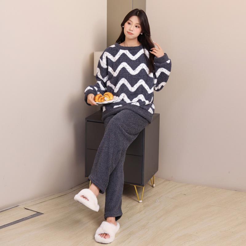 Unisex Winter-Pyjama-Set aus Korallenfleece - Verdickt, mit Plus-Samt, Warme Hauskleidung, Rundhals-Pullover, Perfekt für den Innen- und Außenbereich