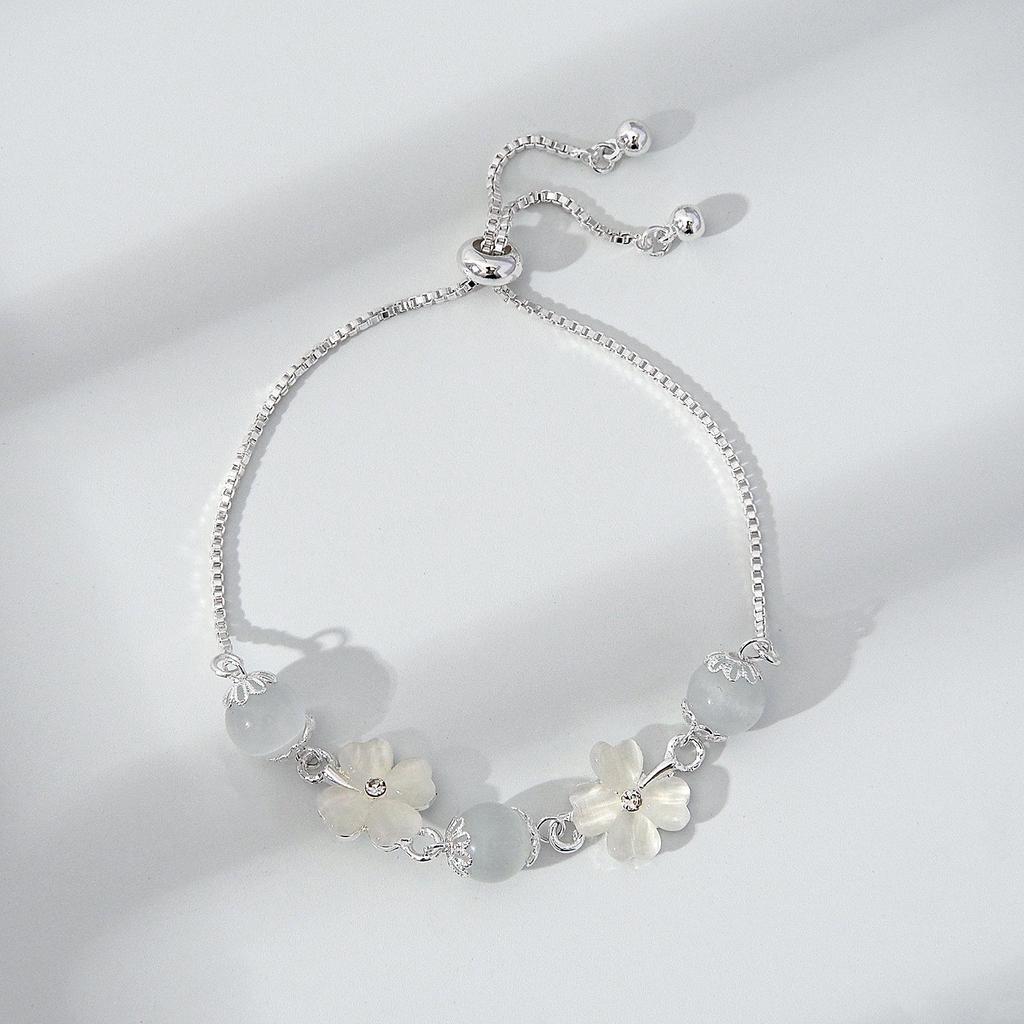 Lucky Four-Leaf Clover Adjustable Green Cat's Eye Bracelet for Women (Mori Style)
