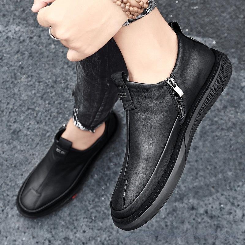 Leather Men Casual Shoes Brand 2024 Mens Loafers Moccasins Breathable Slip on Black Driving Shoes Soft Sole Platform Sneakers