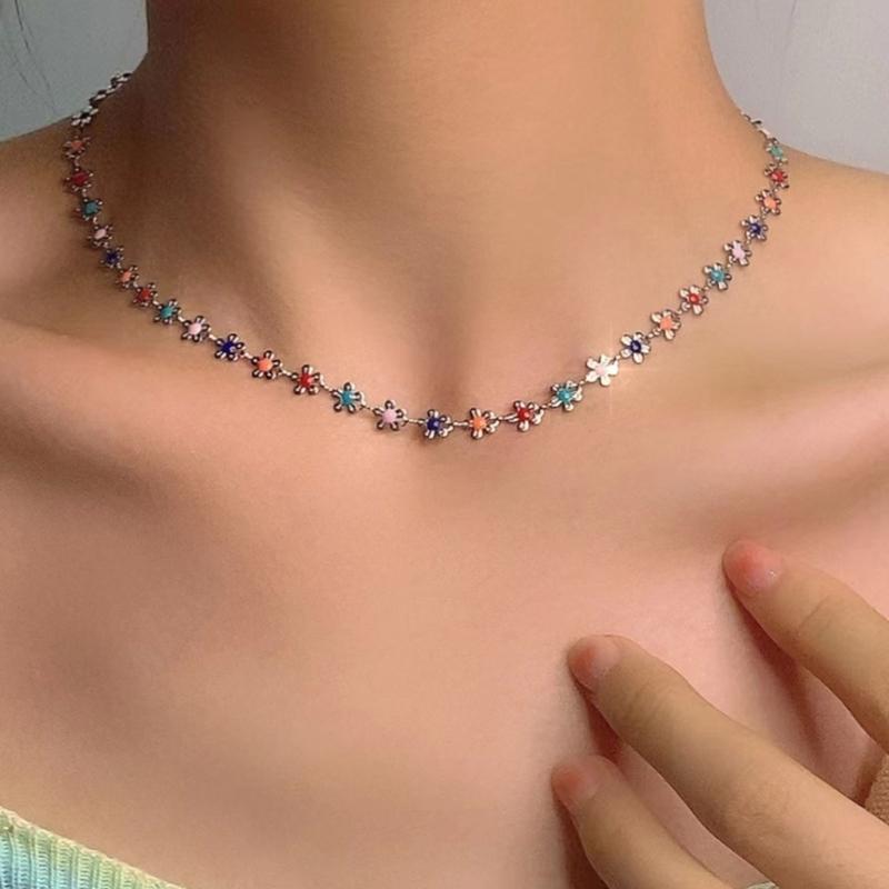 Beaded Flower Choker Necklaces for Women Bohemian Handmade Necklace Teen Girls Beach Necklace Chain Jewelry Accessories