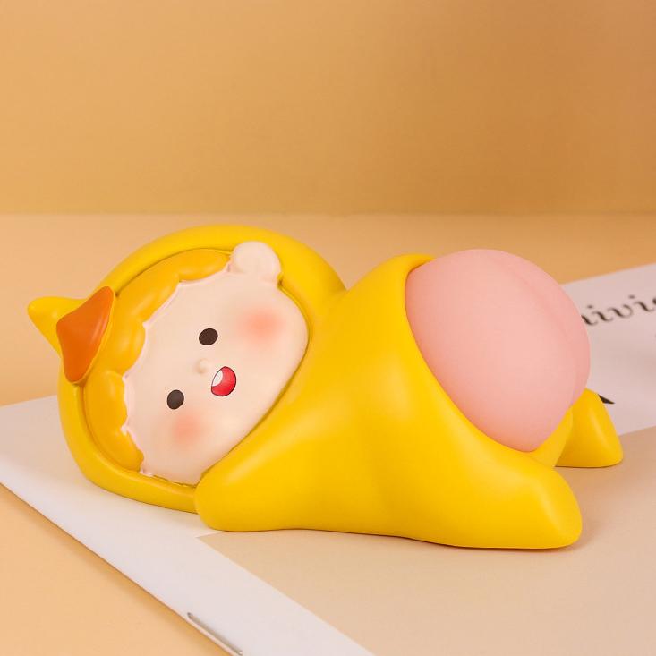 Kreative Niedliche Schreibtischdekoration Büro Dekompressionsspielzeug Kawaii Puppe Po Quetsch-Entlüftungsspielzeug Kuchenbackdekoration Autodekoration