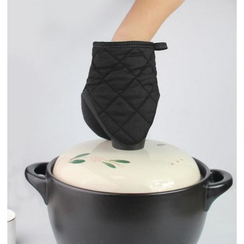 Kitchen gloves, pot holders, heat-resistant oven mitts, 2 heat-resistant mitts, 2 silicone trivets, 2 wall hooks