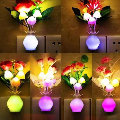 Dunkel Automatisch Hell US-Stecker LED Neuheit Licht Pilz Flieder Blume Lichtsensor Nachtlampe Heimdekoration Romantisches Licht