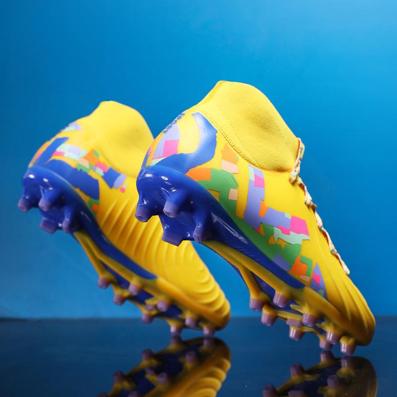 Fashion 2025 New New Men Soccer Shoes Hot-selling FG/TF Football Boots Non-Slip Cleats Mid-top Futsal Indoor High-quality Match Sneakers