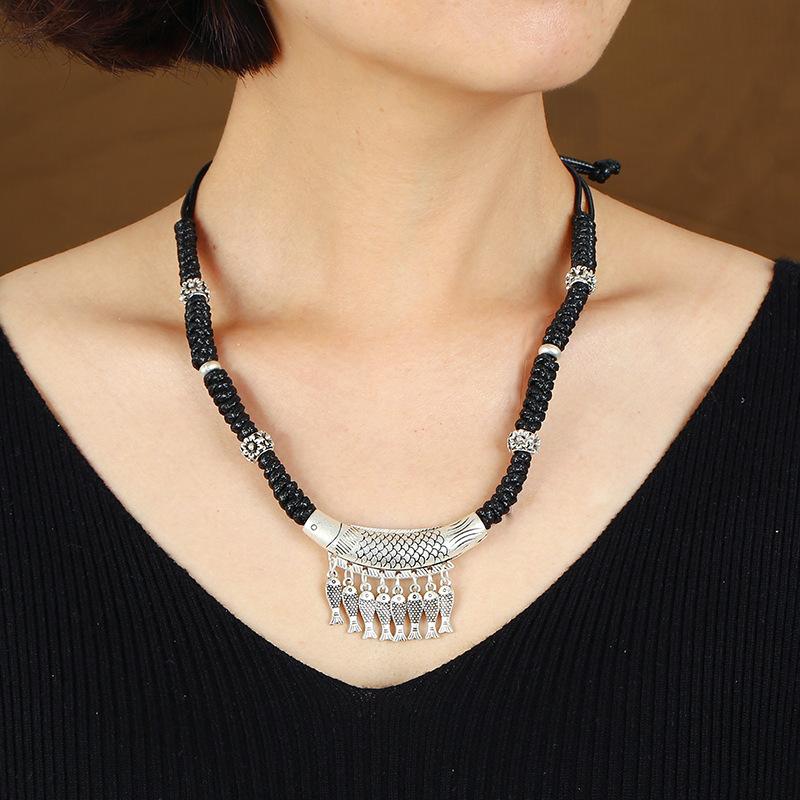 Retro imitation Thai silver short necklace femininity versatile collarbone chain flower fish handwoven jewelry