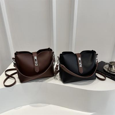 New Bucket Handbag Large Capacity Retro Bag New Fashion Bag Crossbody Bag Spring Women's Bag