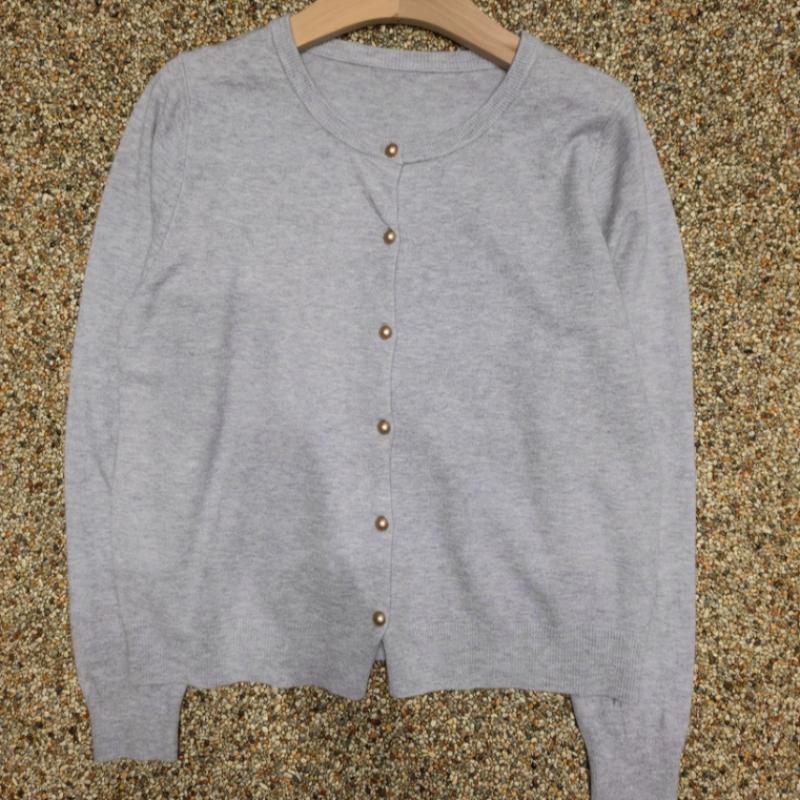 Shop   Womens Roundneck Dailyplain Knit Cardigan Goldbutton White 21ds Wcd260092