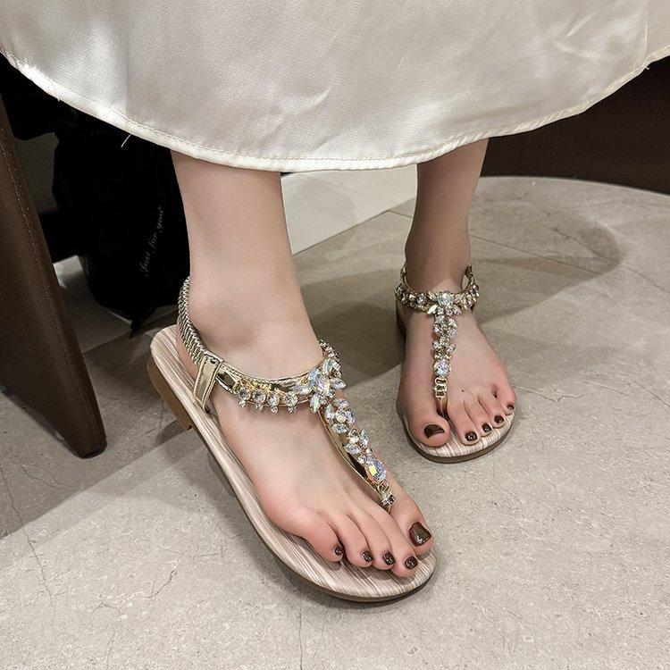 2024 new summer sandals female Korean version fairy style flat bottom toe elastic band bohemian rhinestone sandals
