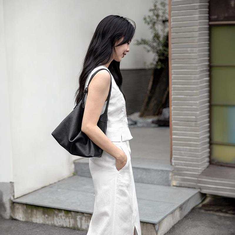 Genuine Leather Vegetable-Tanned Hobo Bag - Versatile One-Shoulder Armpit Bag for Women