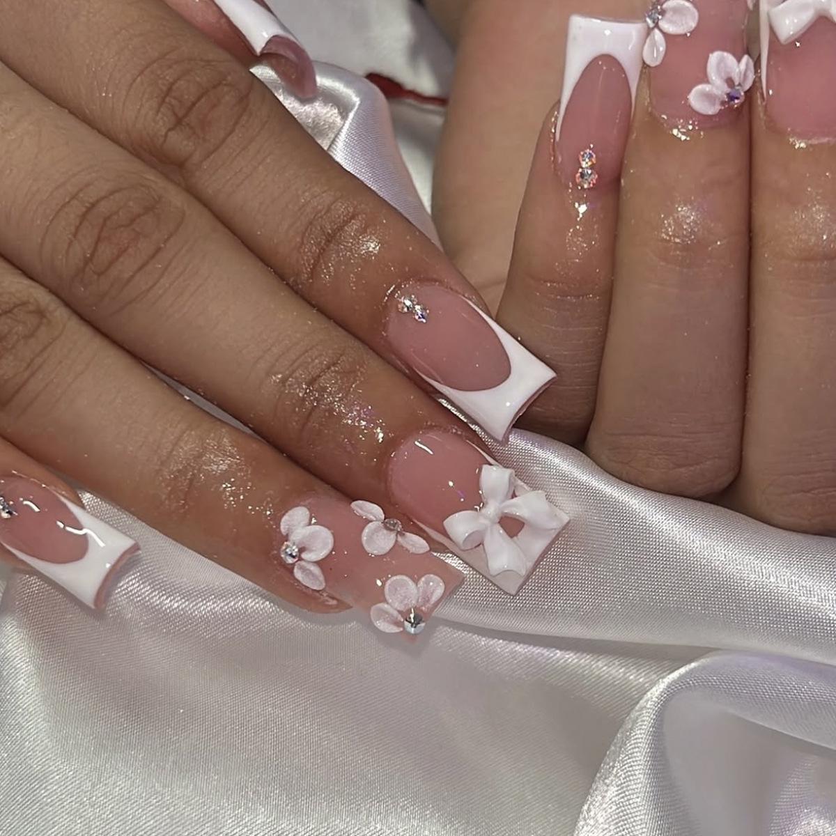 

Elegant Medium-Long White French Tip Fake Nails with Flower Bow & Rhinestones