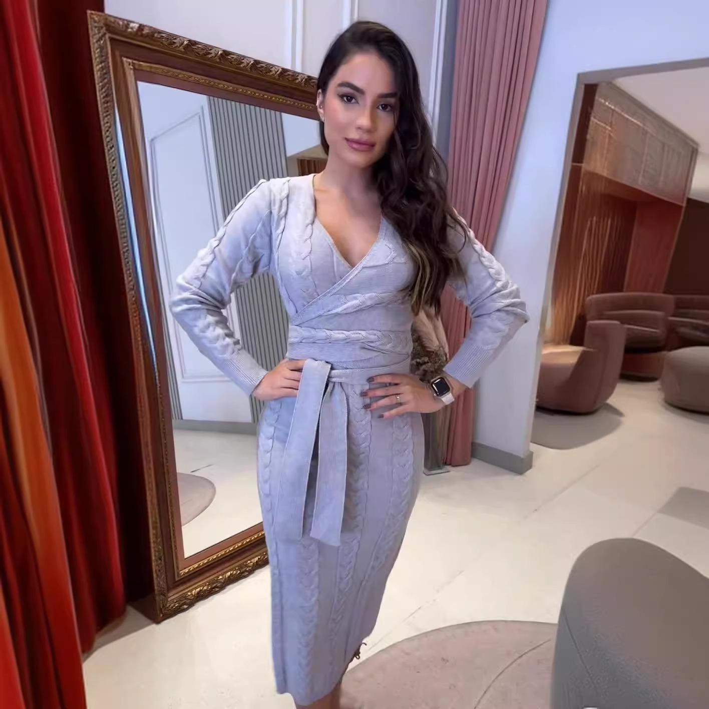 

2024 Autumn European & American V-Neck Lace-Up Waist Bodycon Dress with Solid Color & Embossed Design Extra Small светло-серый