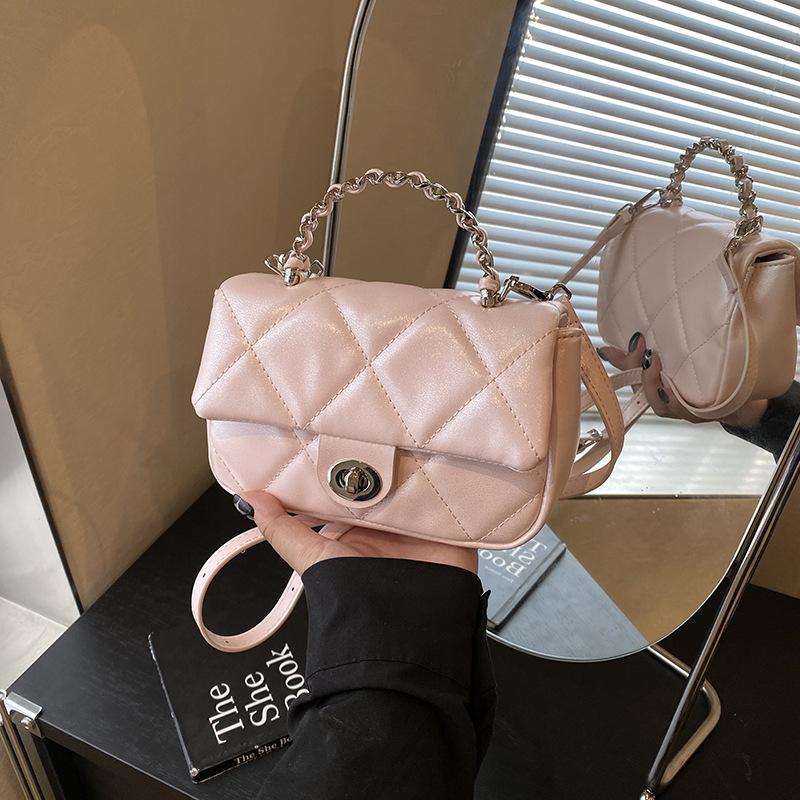 Niche bag women's new summer versatile messenger bag portable diamond square bag
