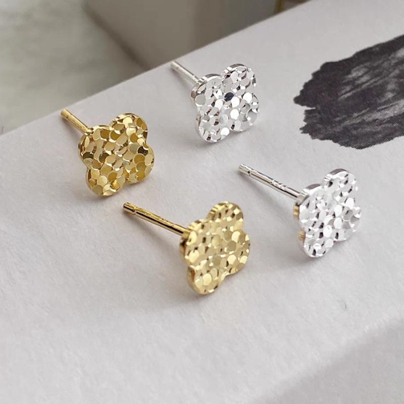 Fashion Four-Leaf Clover Earrings Ins Niche Design Sense Of Light Luxury Senior Minimalist Earrings Jewelry To Raise The Ear Hole Female Earrings