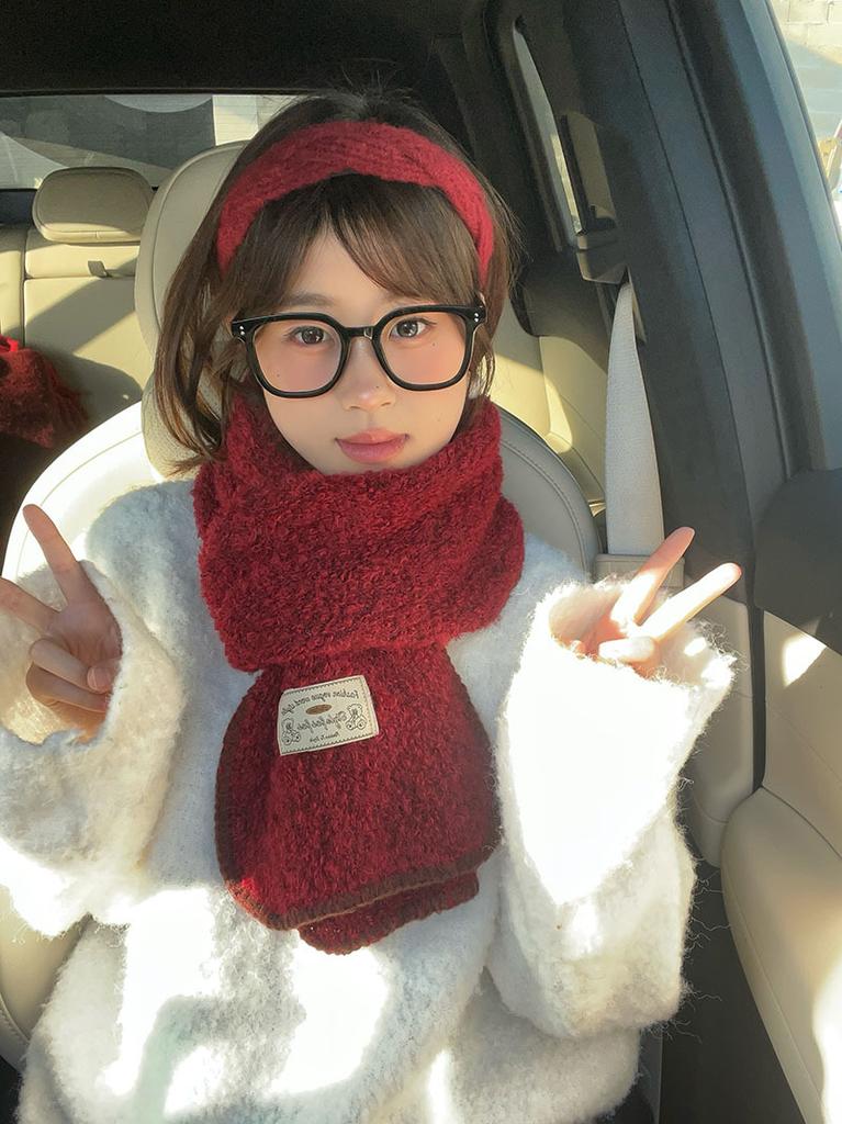 [Dai Green] Winter advanced feeling warm personality cute bear locked edge scarf riding cold neck protection small scarf