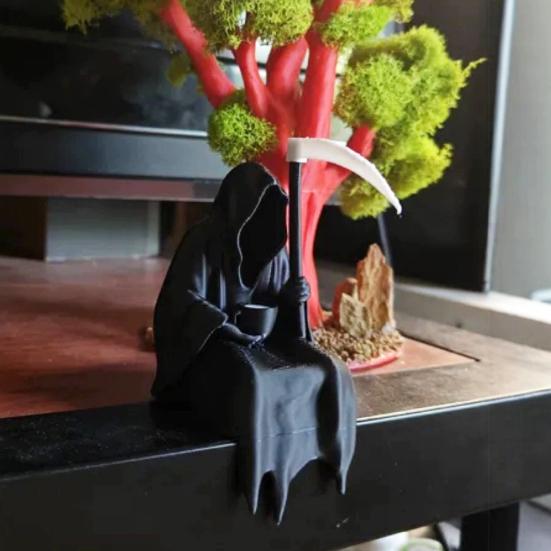 Gothic Desktop Sculpture Handmade Art Ornaments Mysterious Fantasy Figure Halloween Theme Garden Shelf Decoration