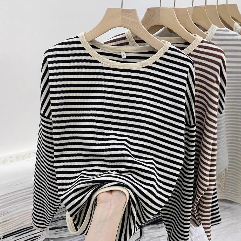 Ontwerp gestreept trui 2026 herfst nieuw binnenste basis shirt los lui stijl lange mouwen T-shirt top dames