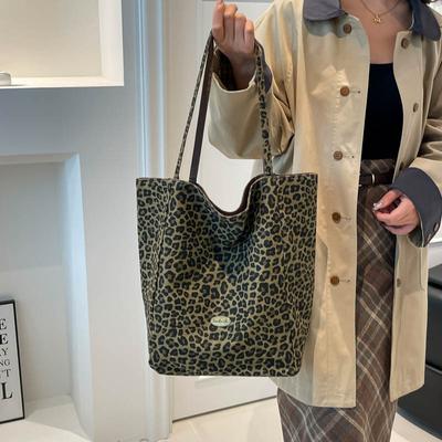 Leopard Print Canvas Bag Women's 2025 Autumn New Trendy Fashion College Style Tote Bag Casual Large-capacity Commuter Bag