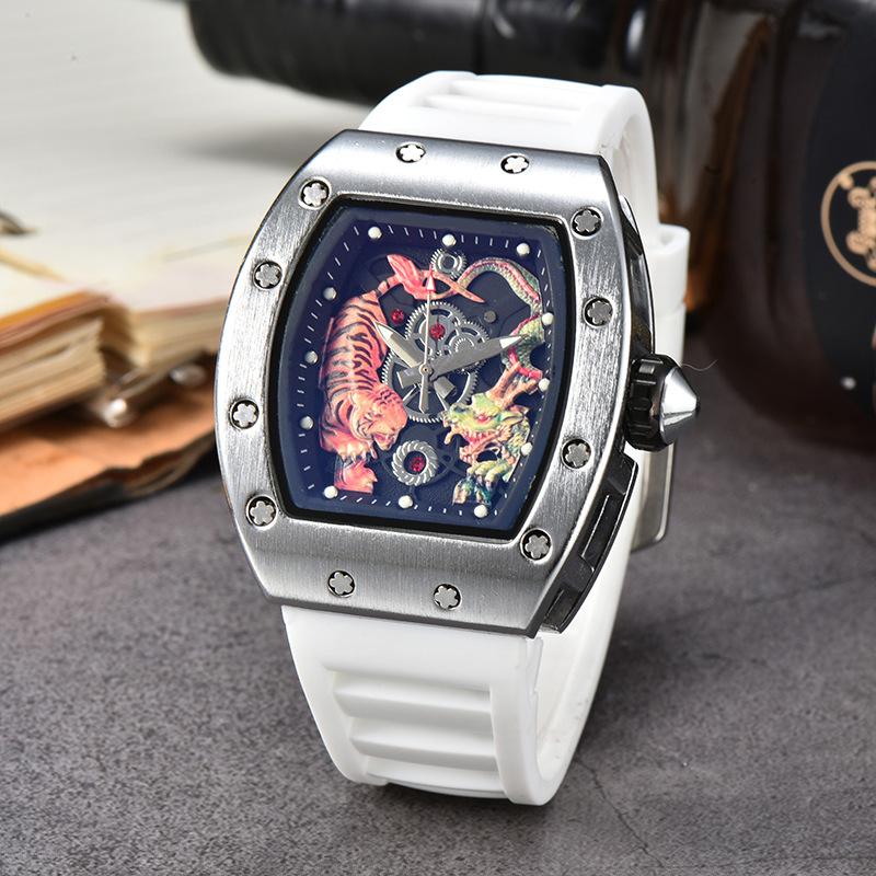 New Dragon Tiger Pattern Lassa Quartz Watch Men's Three-Pin Fashion Trend Calendar Watch