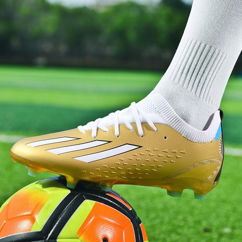 World Cup new low-top football shoes men's and women's game sports training shoes long nails broken nails football shoes