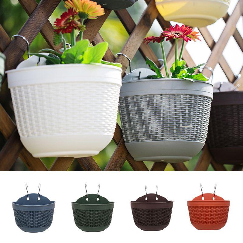 Unikátní a stylový nástěnný květináč pro zahradní plot nebo balkonovou dekoraci