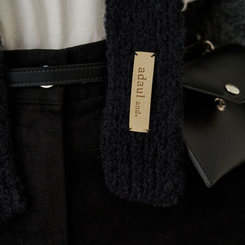 ADAUL Thin long tie muffler - black