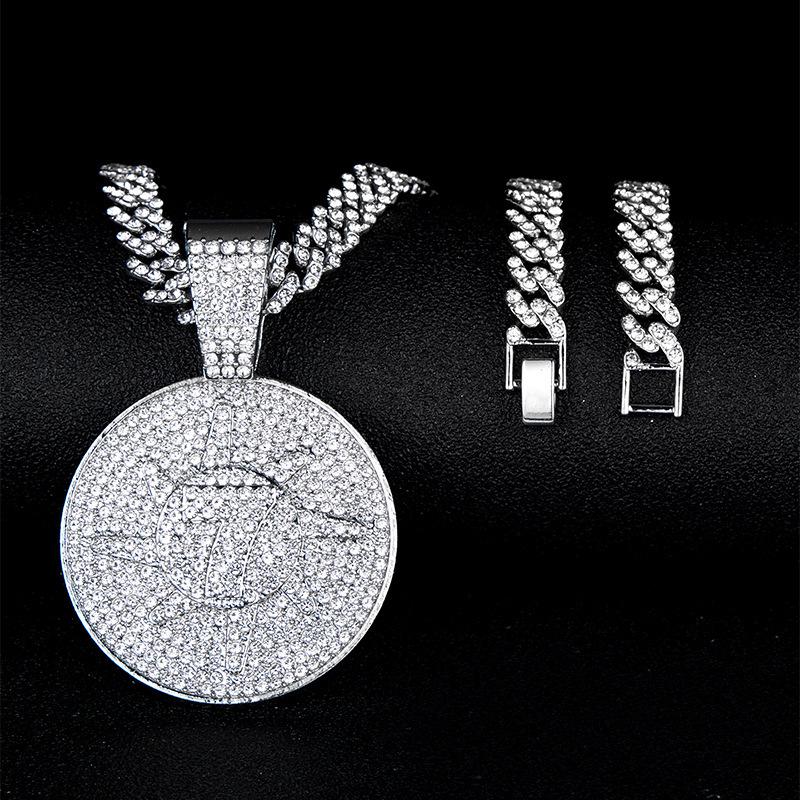 Exaggerated Rhinestone Star Pendant with Cuban Chain