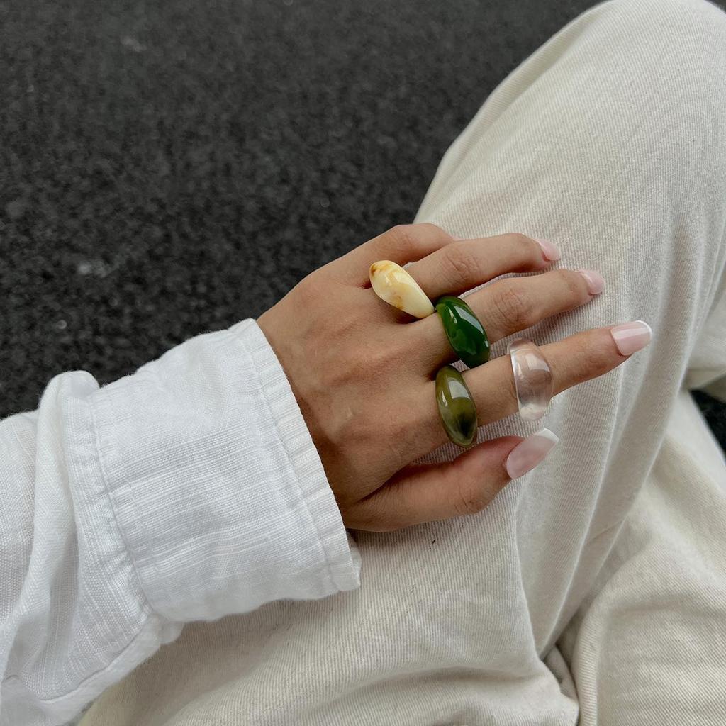 Korean Simple Transparent Color Resin Rings Niche Retro Stacked Curved Acrylic Geometric Oval Wide Ring Charm Trendy Irregular Fashion Jewelry