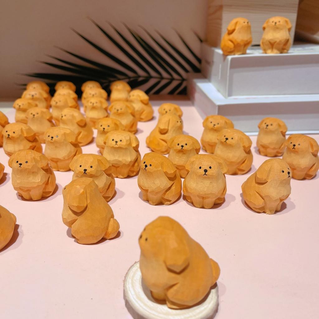 Holzgeschnitzte Golden Retriever Miniatur-Figur Ornament Tierfigur für Wohnzimmer oder Büro-Tischdekoration