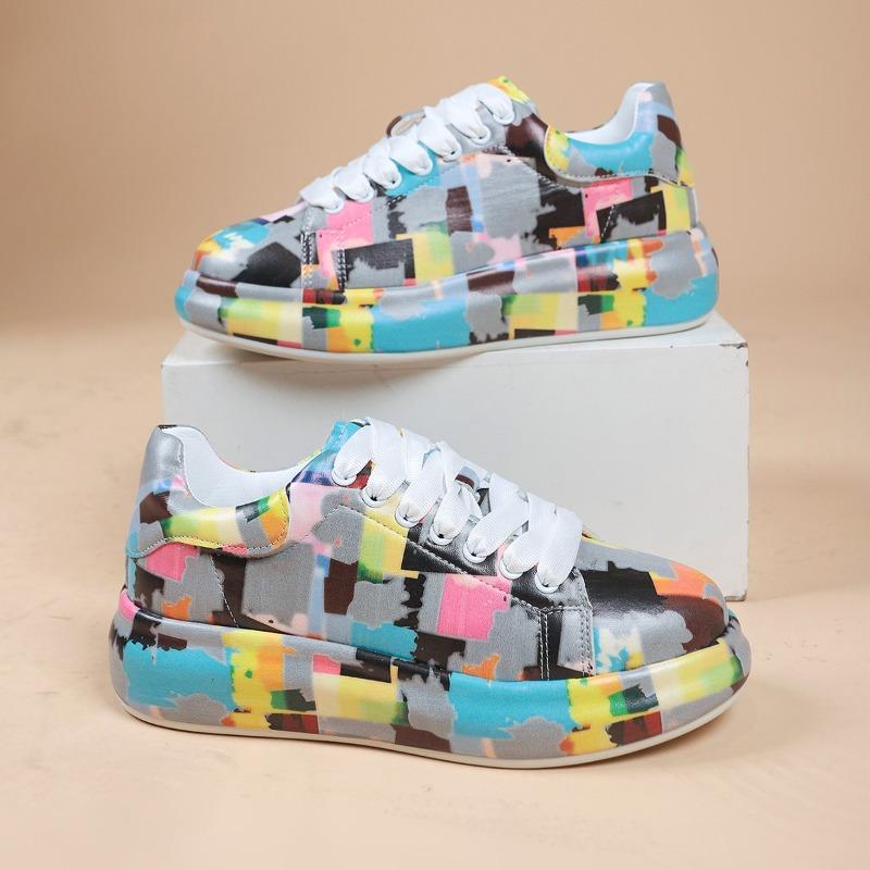 Fashion Women's Casual Sneakers 2025 Fashion New Painted Graffiti Lace Up Sports Shoes for Women Flat Pu Leather Ladies Running Shoes