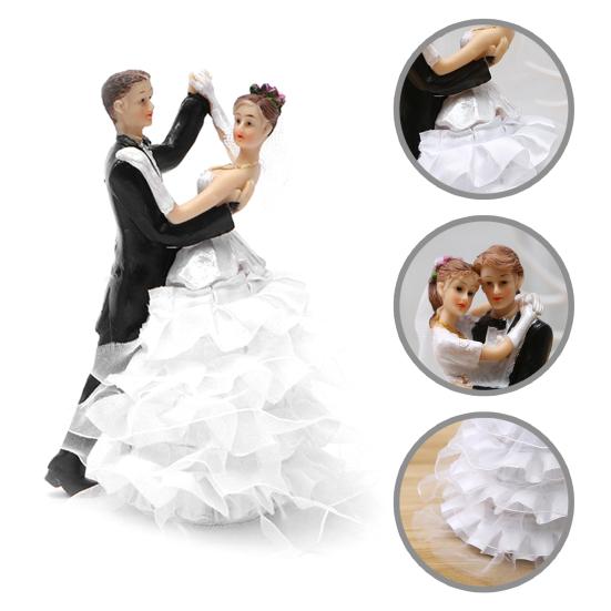 Bambola Coppia di Sposi Romantica Adorabile Resina Lavorazione Fine Figurine Coppia di Sposi Cake Topper per Festa