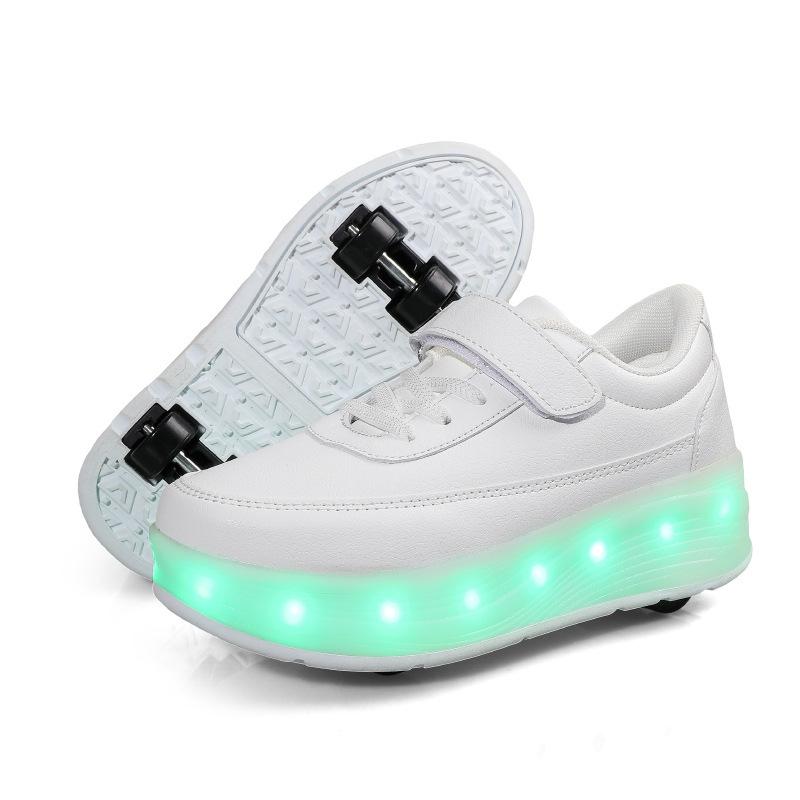 Four-wheeled new runaway shoes, beginner roller skates, children's and adolescents' wheel shoes, LED charging, luminous shoes