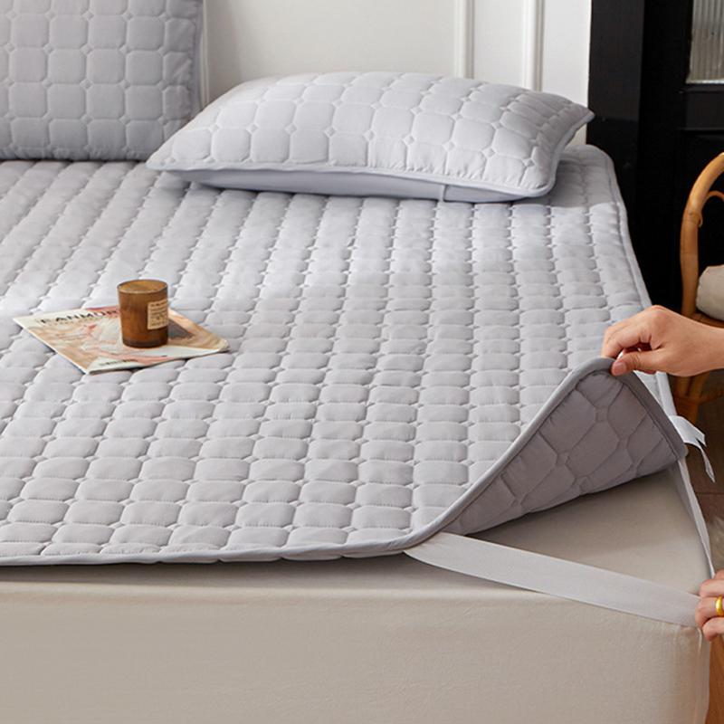 Waterproof Thin Mattress, Quilted and Sandwiched Cotton Mattress, Home Bedroom and Dormitory Soft Cushion, Protected Pad, Anti Slip Mattress