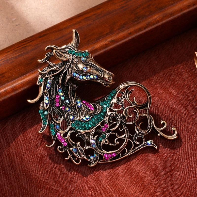 Retro Horse Shape Brooch Rrhinestones Embellished Alloy Brooch Lapel Pin Fashion Jewelry Accessory For Women Clothing