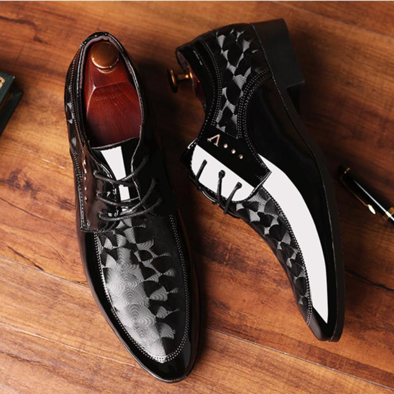 Leather Men's Shoes Oxfords Luxury Patent Leather Wedding Shoes Office Slip On Men Work Shoe 2024 New Pointed Toe Derbies