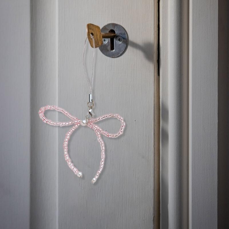 Unique Bowknot Pendant Phonechain Trendy Keychain Accessory  Simple Portable Phone Decoration for Bags and Cameras